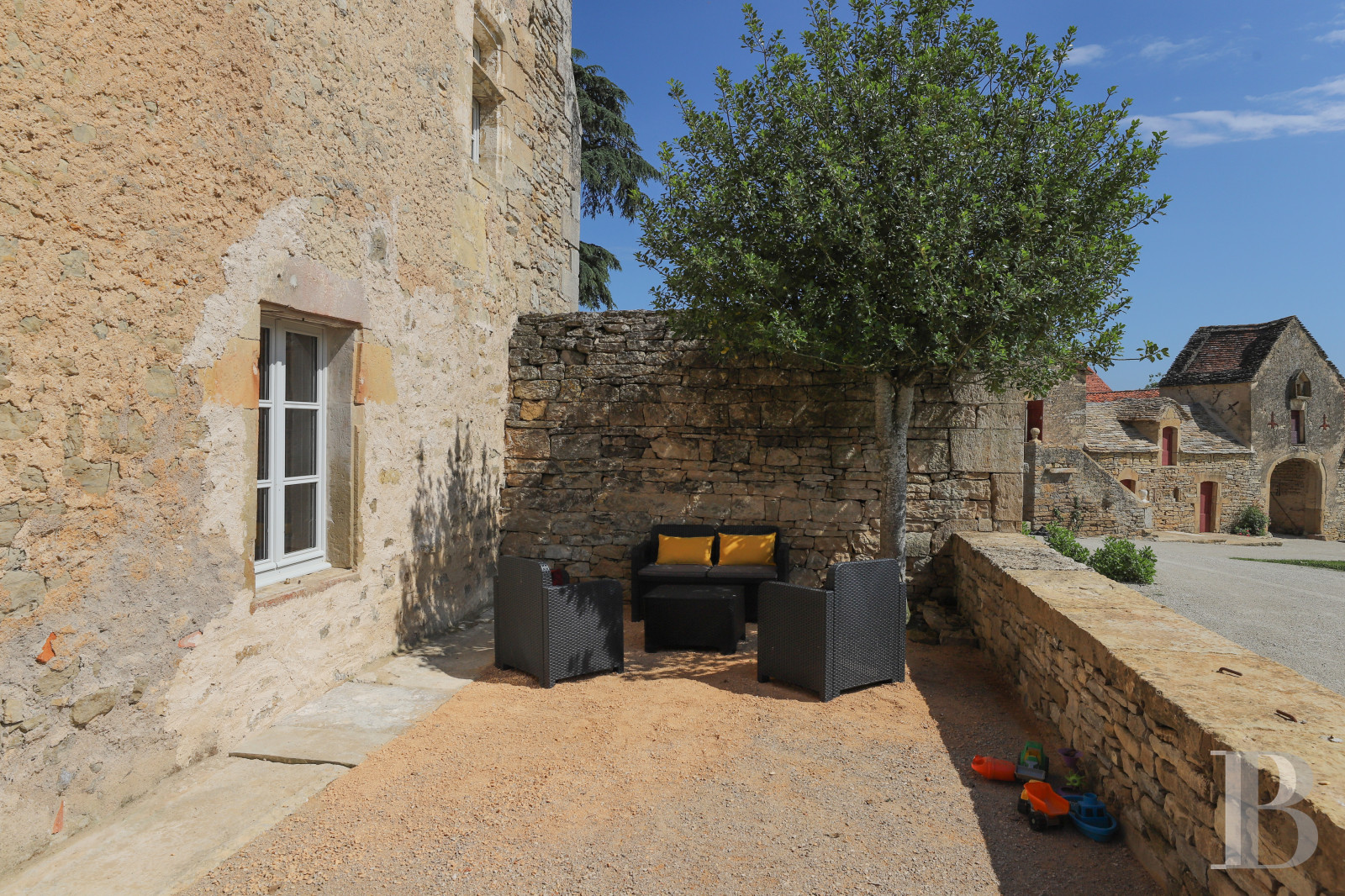 A well preserved and fully restored family chateau in Castanet, Tarn-et-Garonne - photo  n°5
